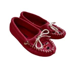 Minnetonka moccasins girls size 11 pink Thunderbird Moc